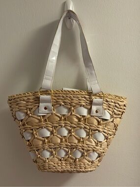 Payless Straw Shoulder Bag Tote with White Patent Trim OS Summer